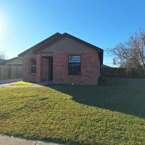 5200 Carol Avenue, Fort Worth, TX 76105