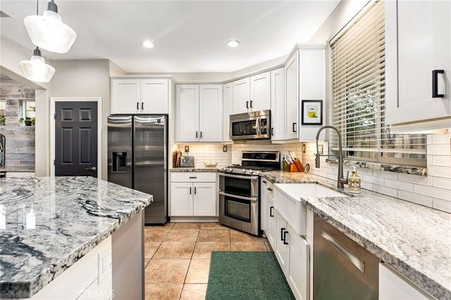 33496 Cedar Creek, Lake Elsinore, CA 92532