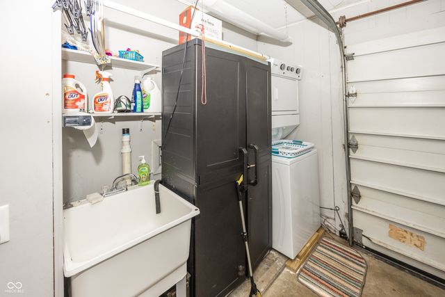 926 E Post Road, Anderson, IN 46012