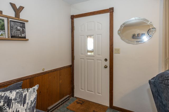 926 E Post Road, Anderson, IN 46012