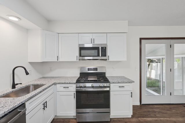 2050 Willow Run Road, Grove City, OH 43123