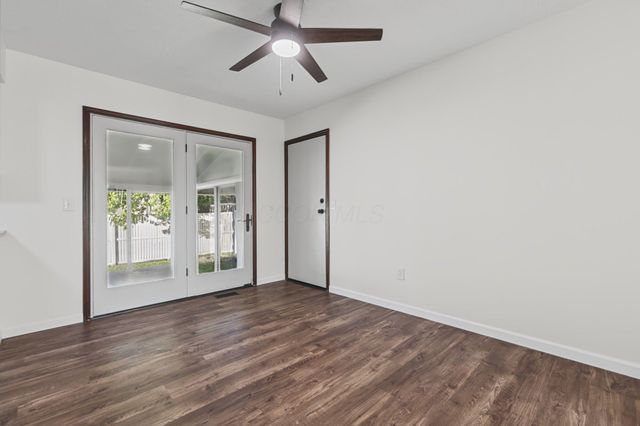2050 Willow Run Road, Grove City, OH 43123