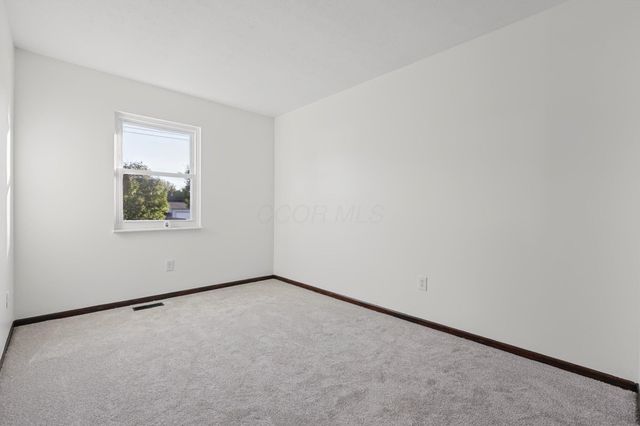 2050 Willow Run Road, Grove City, OH 43123