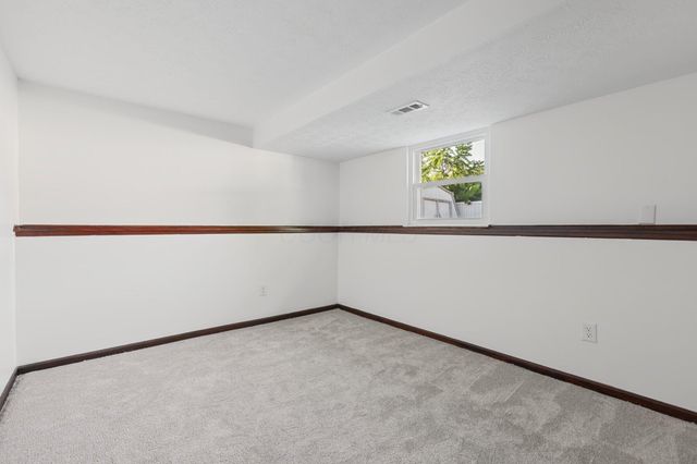 2050 Willow Run Road, Grove City, OH 43123