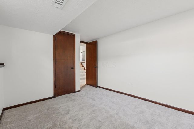 2050 Willow Run Road, Grove City, OH 43123