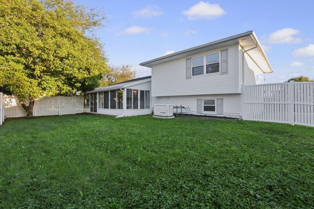 2050 Willow Run Road, Grove City, OH 43123