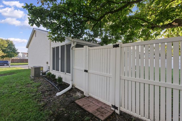 2050 Willow Run Road, Grove City, OH 43123