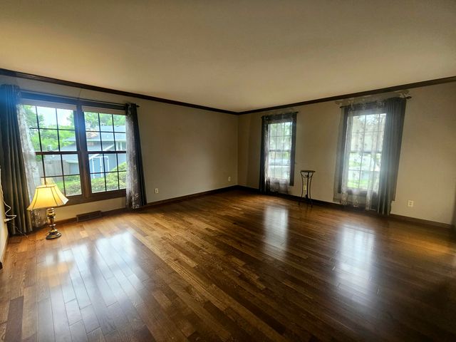 3806 Hastings Court, Valparaiso, IN 46383