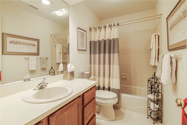 47 Falcon Trail, Pittsford, NY 14534