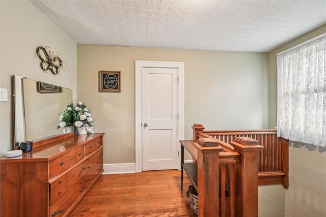 716 F Avenue NW, Cedar Rapids, IA 52405