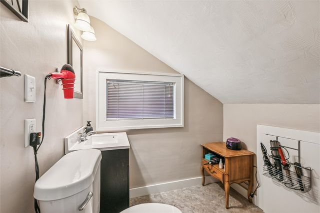 716 F Avenue NW, Cedar Rapids, IA 52405