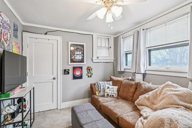 716 F Avenue NW, Cedar Rapids, IA 52405