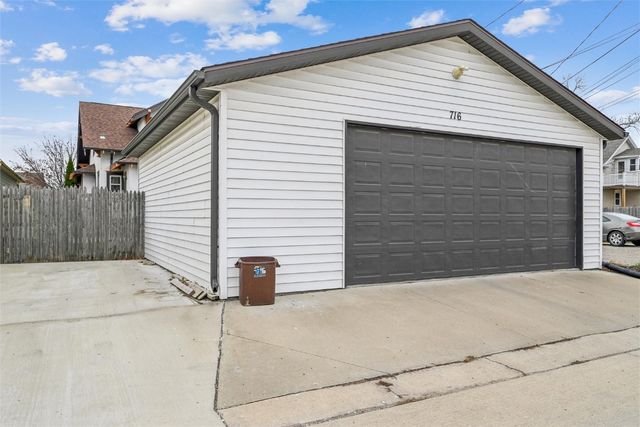 716 F Avenue NW, Cedar Rapids, IA 52405