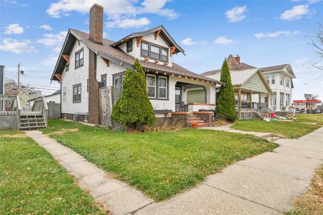 716 F Avenue NW, Cedar Rapids, IA 52405