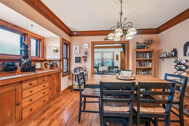 716 F Avenue NW, Cedar Rapids, IA 52405