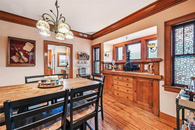 716 F Avenue NW, Cedar Rapids, IA 52405