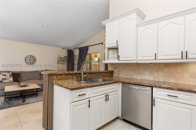 7171 NW 44th Ln, Coconut Creek, FL 33073