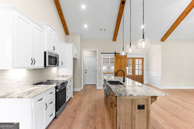 212 Golden Chestnut Bend, Bonaire, GA 31005