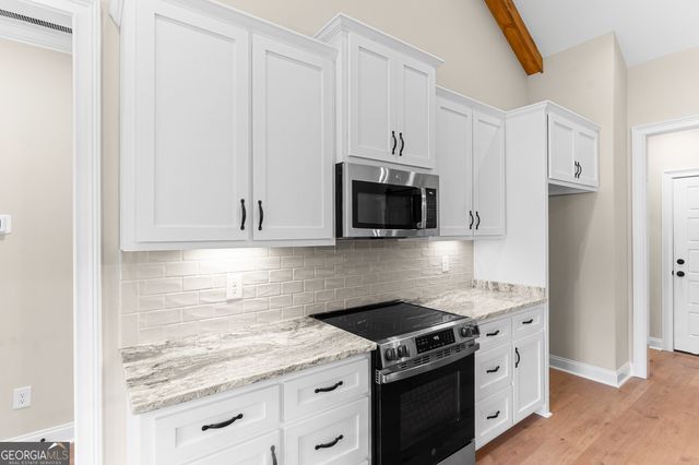 212 Golden Chestnut Bend, Bonaire, GA 31005
