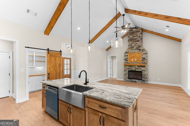 212 Golden Chestnut Bend, Bonaire, GA 31005
