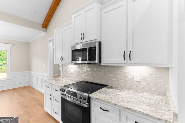 212 Golden Chestnut Bend, Bonaire, GA 31005