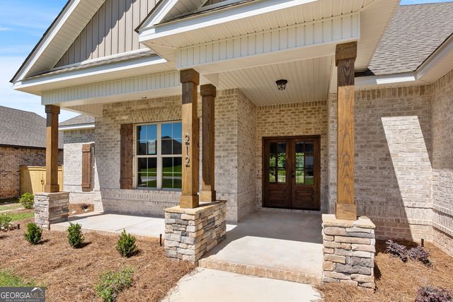212 Golden Chestnut Bend, Bonaire, GA 31005