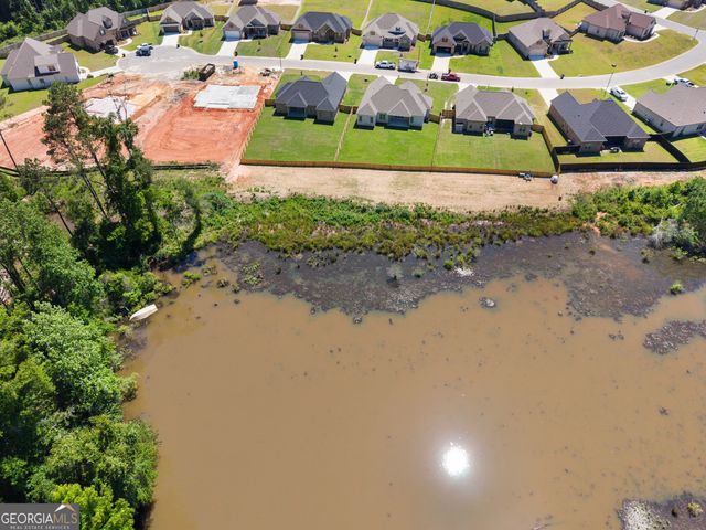 212 Golden Chestnut Bend, Bonaire, GA 31005