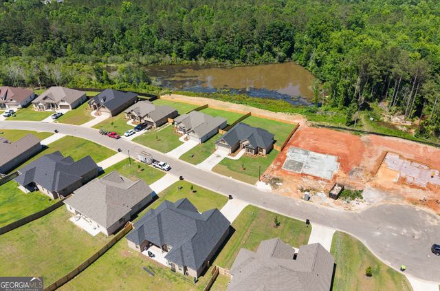 212 Golden Chestnut Bend, Bonaire, GA 31005