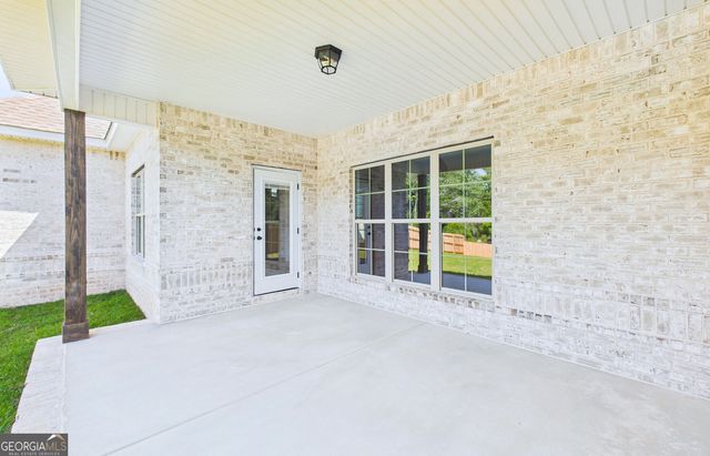 212 Golden Chestnut Bend, Bonaire, GA 31005