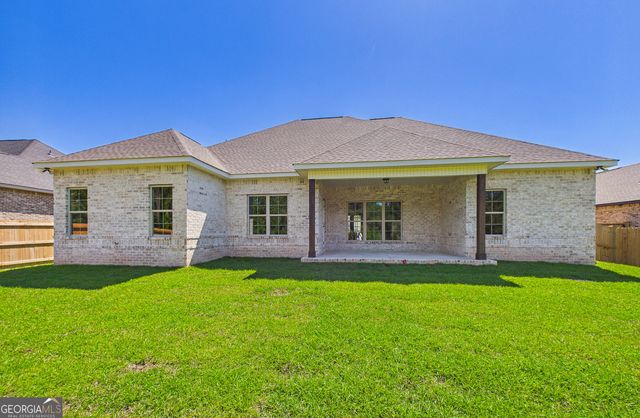 212 Golden Chestnut Bend, Bonaire, GA 31005