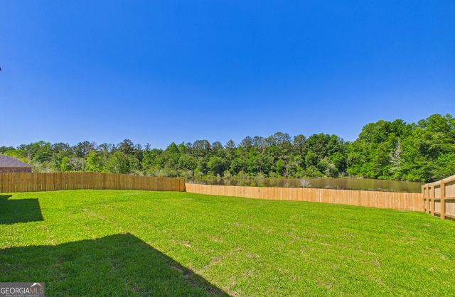 212 Golden Chestnut Bend, Bonaire, GA 31005