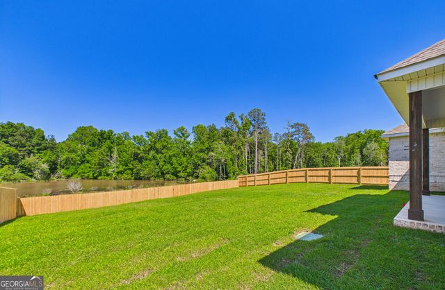 212 Golden Chestnut Bend, Bonaire, GA 31005