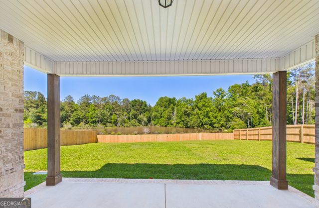 212 Golden Chestnut Bend, Bonaire, GA 31005