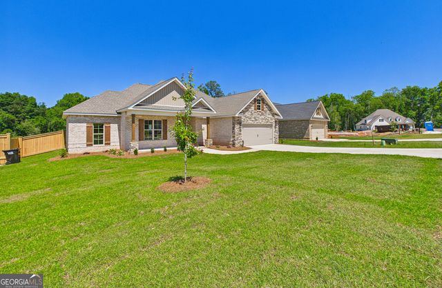 212 Golden Chestnut Bend, Bonaire, GA 31005