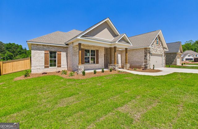 212 Golden Chestnut Bend, Bonaire, GA 31005