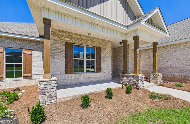 212 Golden Chestnut Bend, Bonaire, GA 31005