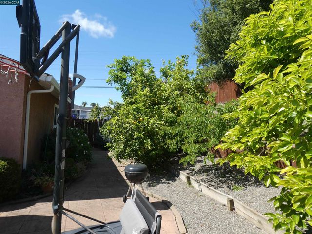 2908 Sargent Ave, San Pablo, CA 94806