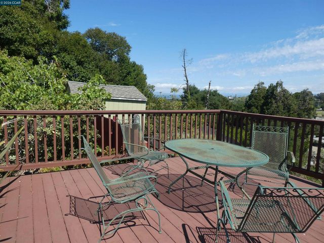 2908 Sargent Ave, San Pablo, CA 94806