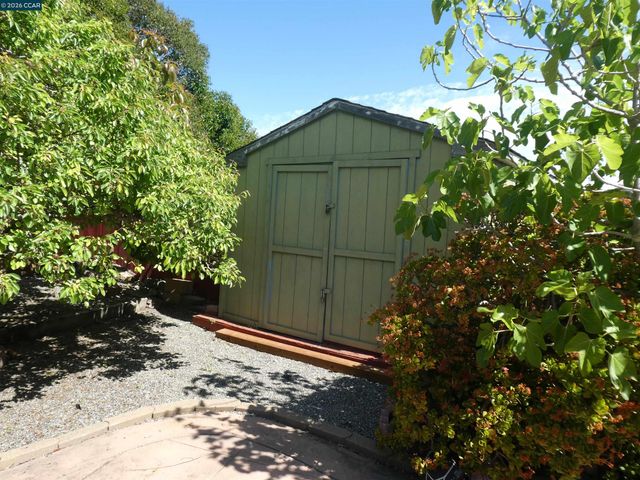 2908 Sargent Ave, San Pablo, CA 94806