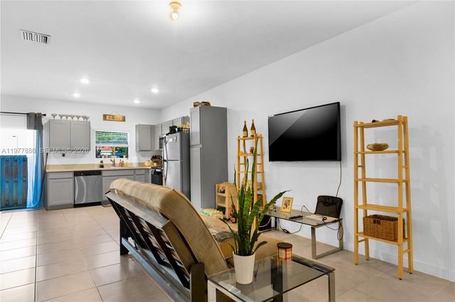 117 NE 3rd Ct, Florida City, FL 33034