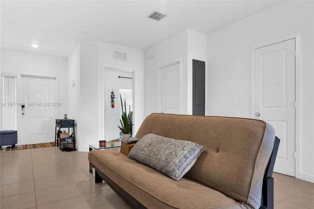 117 NE 3rd Ct, Florida City, FL 33034