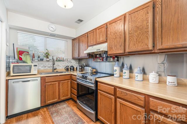 941 Sardis Cove Drive, Charlotte, NC 28270