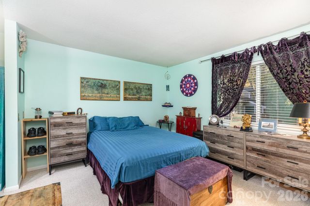 941 Sardis Cove Drive, Charlotte, NC 28270