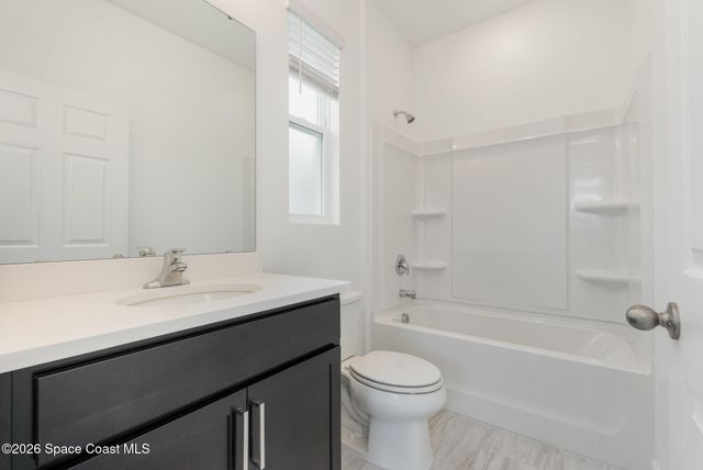 2352 Carrick Street NW, Palm Bay, FL 32907