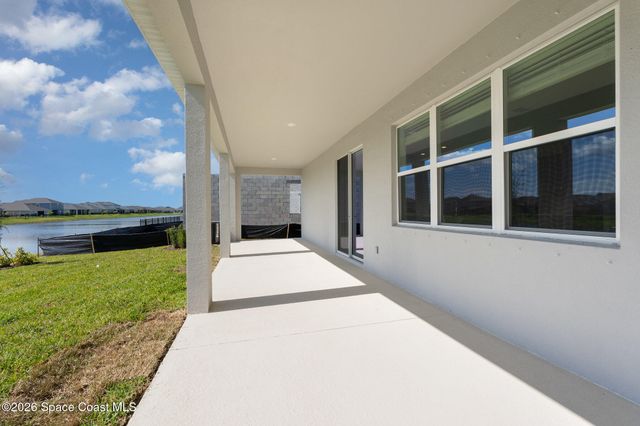 2352 Carrick Street NW, Palm Bay, FL 32907
