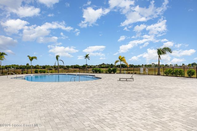 2352 Carrick Street NW, Palm Bay, FL 32907