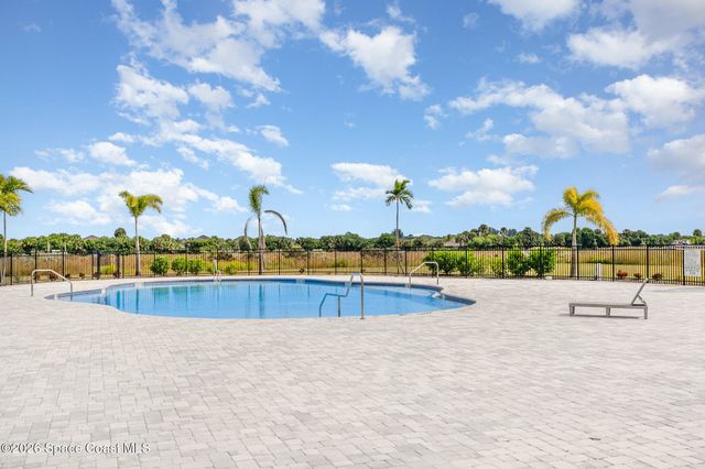 2352 Carrick Street NW, Palm Bay, FL 32907