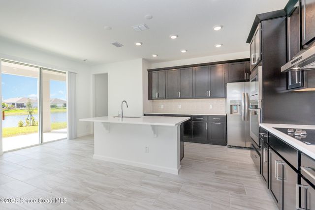 2352 Carrick Street NW, Palm Bay, FL 32907