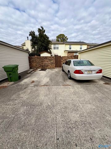 317 Chateau Drive SW, Huntsville, AL 35801