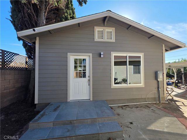 18138 Eccles, Northridge, CA 91325